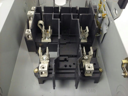 CUTLER HAMMER DG222NGB, SER.B, G.D. SAFETY SWITCH, 60A, 240V, 60HZ, FUSIBLE,USED