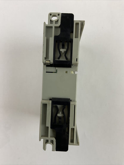ALLEN BRADLEY 1769-OA8 SER A REV 1 F/W REV 1.1 8PT 85-264VAC OUTPUT MODULE