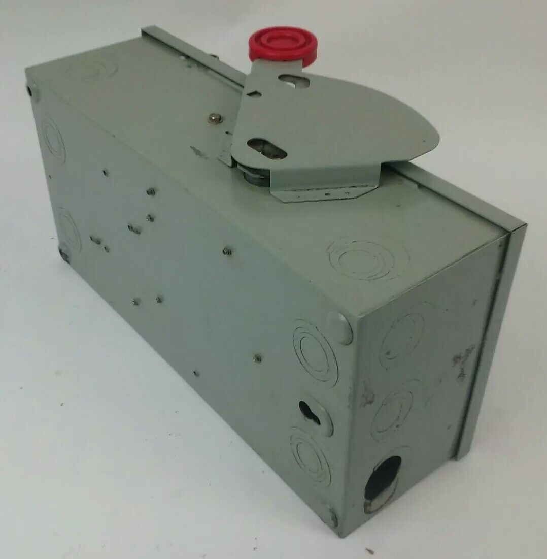 CUTLER HAMMER DH361FGK FUSIBLE SAFETY SWITCH 3P 30A 600VAC 20HP TYPE 1 ENCLOSURE