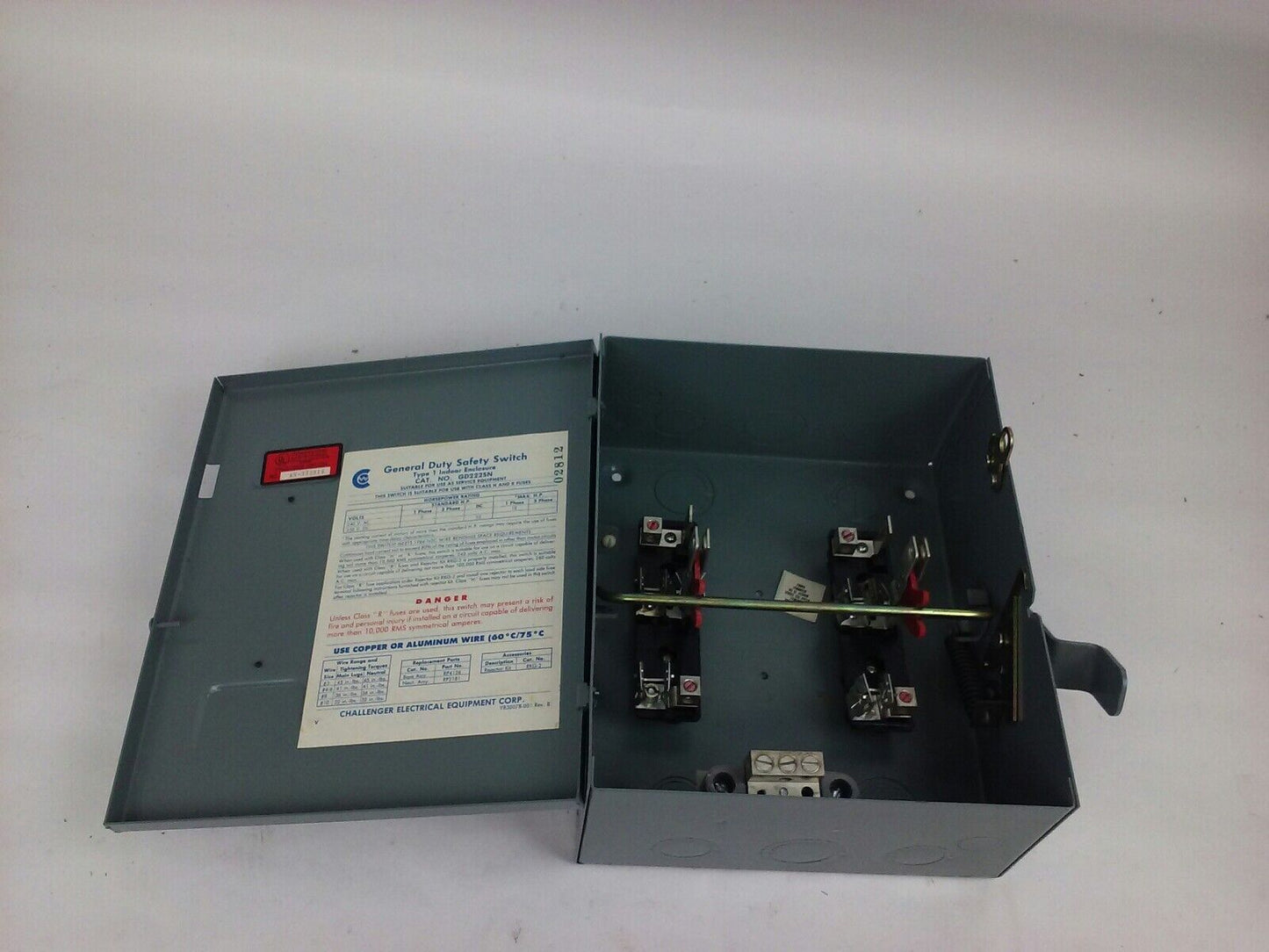 CHALLENGER GD222SN, SAFETY SWITCH, 60A, 240V, SINGLE PHASE FUSIBLE, 10 H.P. NEW