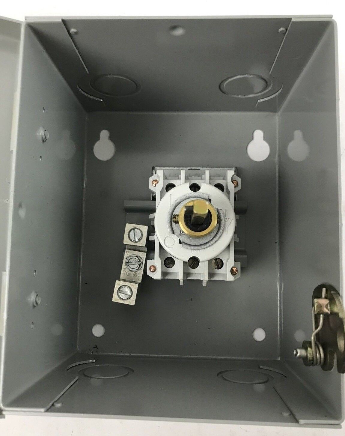EATON CUTLER HAMMER DR361UG Rotary Switch Type 1 (DR361-UG)  (NEW SURPLUS)