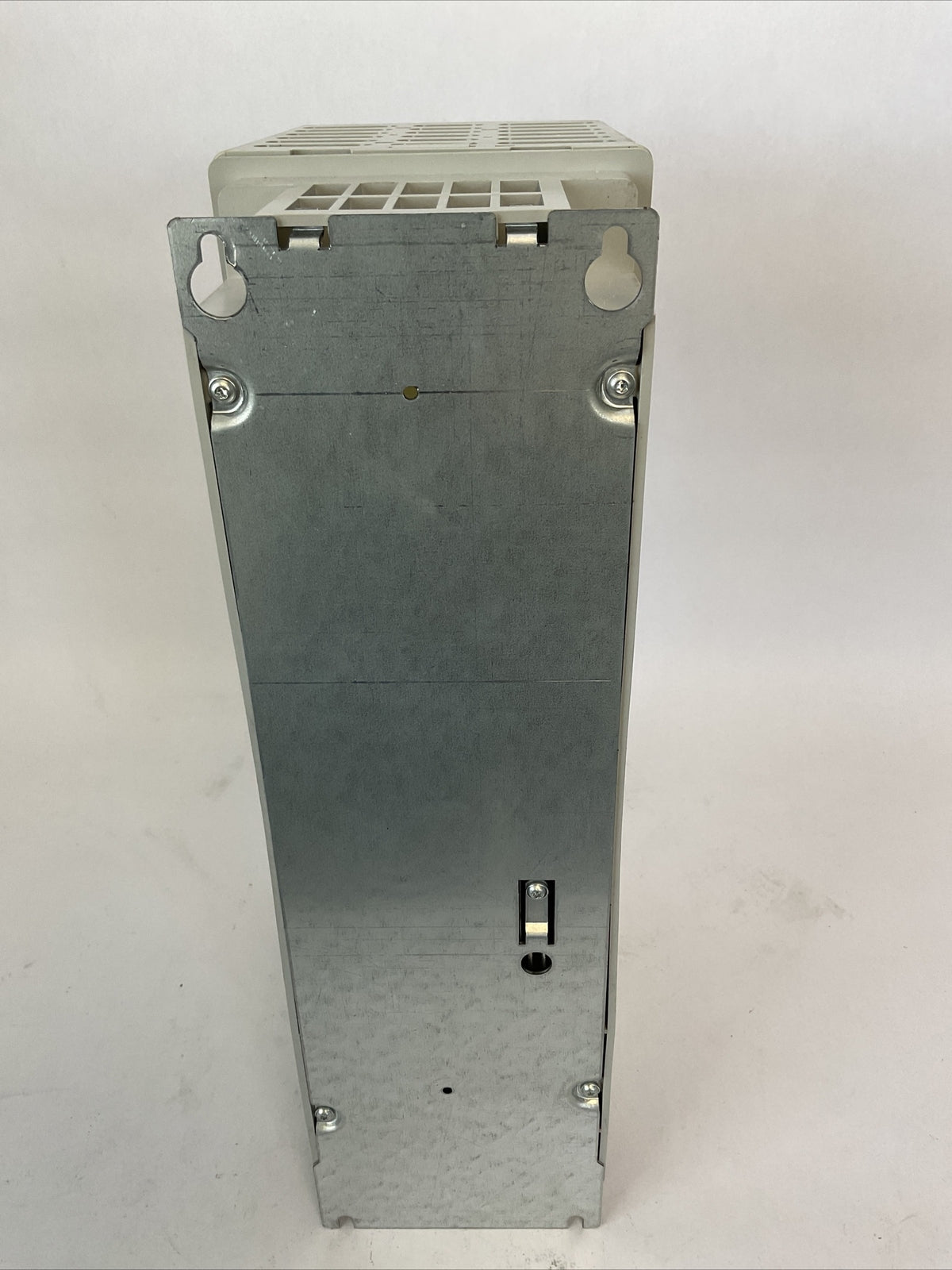 ALLEN BRADELY 20F11ND011AA0NNNNN AC DRIVE FIRMWARE 7.001 480VAC INPUT 3PH 11A