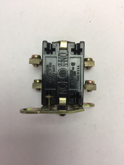 GE CR2940U202 HEAVY DUTY OILTIGHT CONTACT BLOCK 600V 1 NO 1 NC CONT