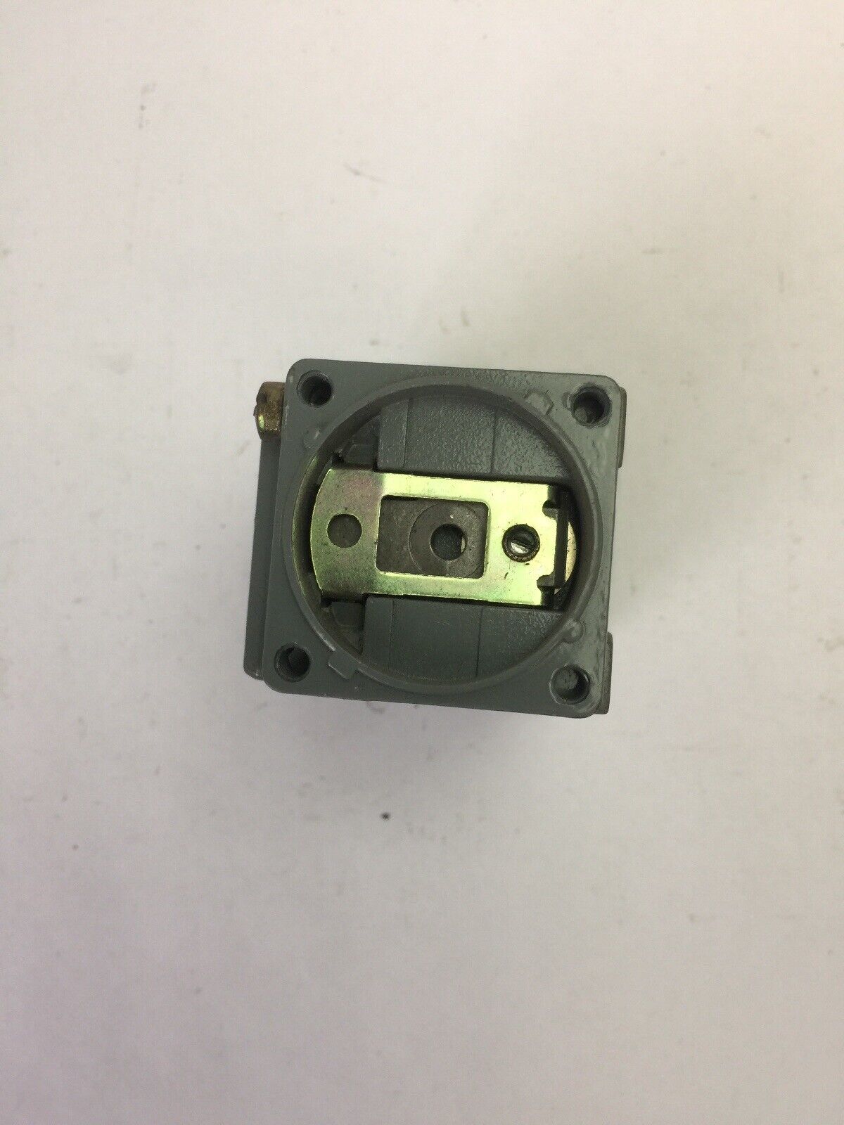 CUTLER HAMMER E50SB SWITCH BODY SER A1 E50RB RECEPTACLE SER A1