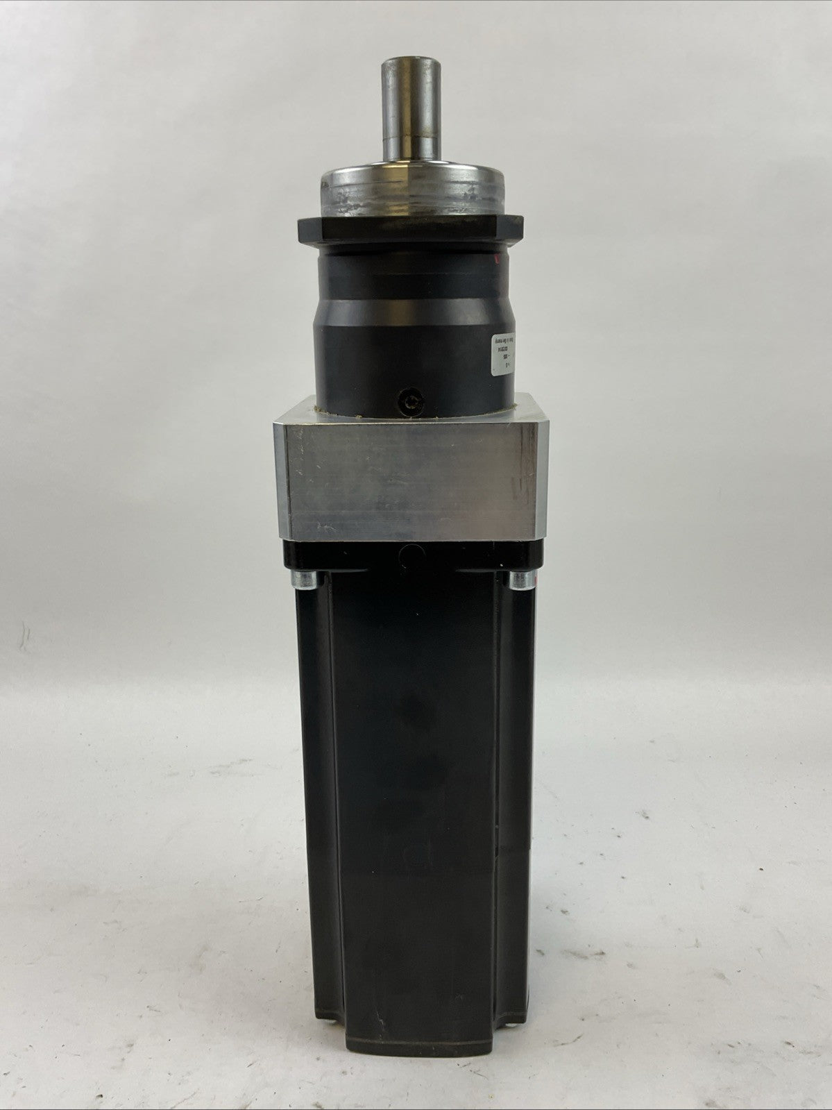 SCHNEIDER BMH1003P32F2A SERVO MOTOR 6000RPM NEUGART PLHE 80