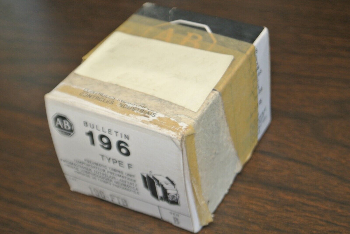 ALLEN-BRADLEY 196-FTB / PNEUMATIC TIMING UNIT / 0.1 to 180 SECONDS / NEW SURPLUS
