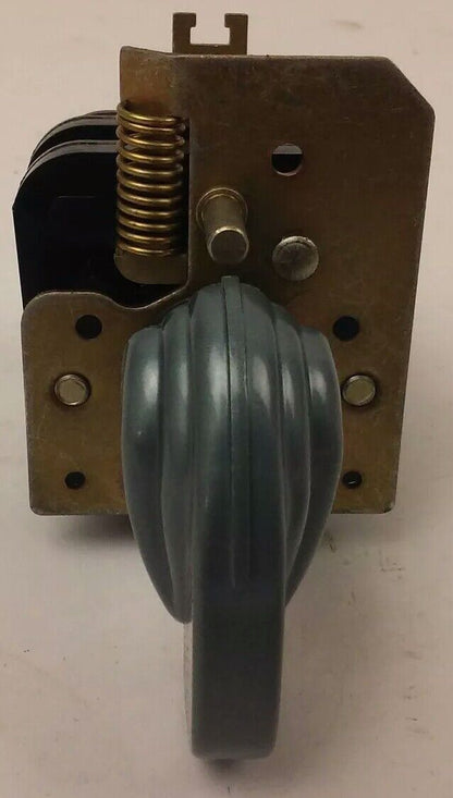 ALLEN BRADLEY E354845/1 ROTARY PILOT SWITCH, SIZE 10, 25A, E354845-1, BUL. 806