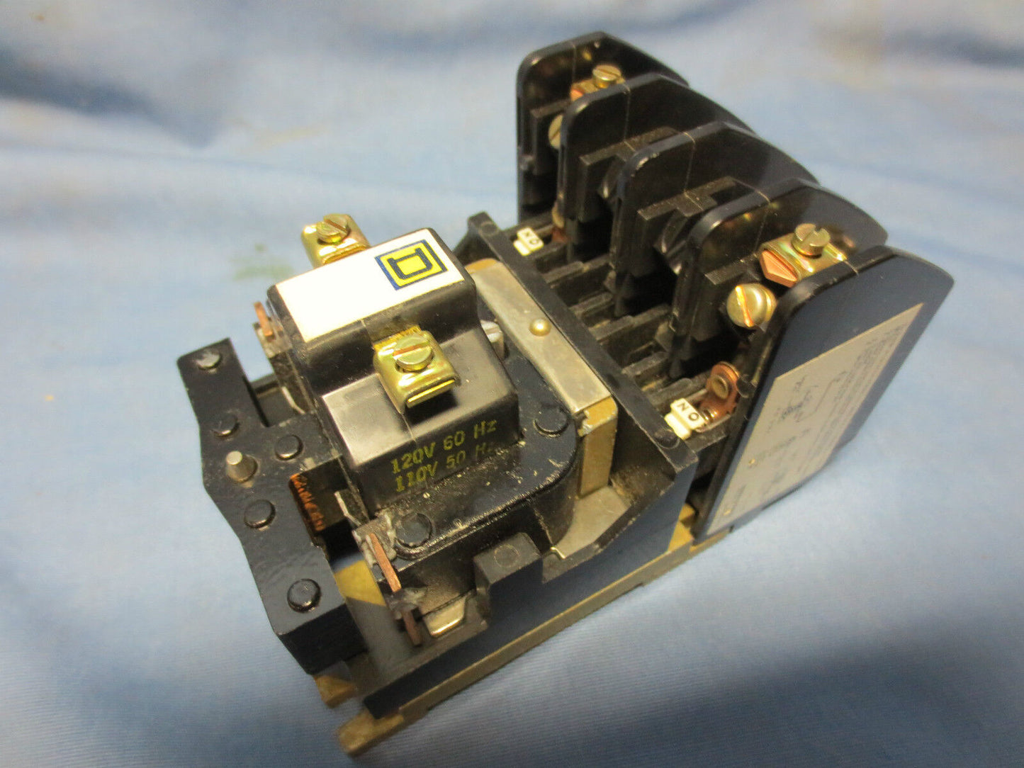 SQUARE D MASTER RELAY, CLASS 8501 TYPE HM0 20, SERIES A