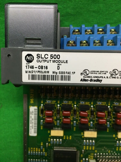 ALLEN-BRADLEY 1746-OB16 SER. D OUTPUT MODULE