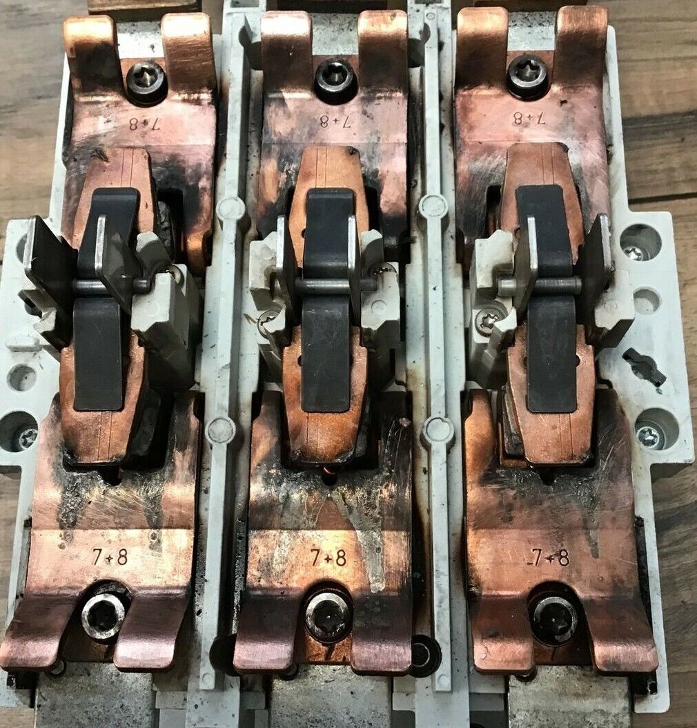 ALLEN BRADLEY 100-D300 STARTER 193-B1N6 40794-150-91-NNM3 130V 50/60HZ