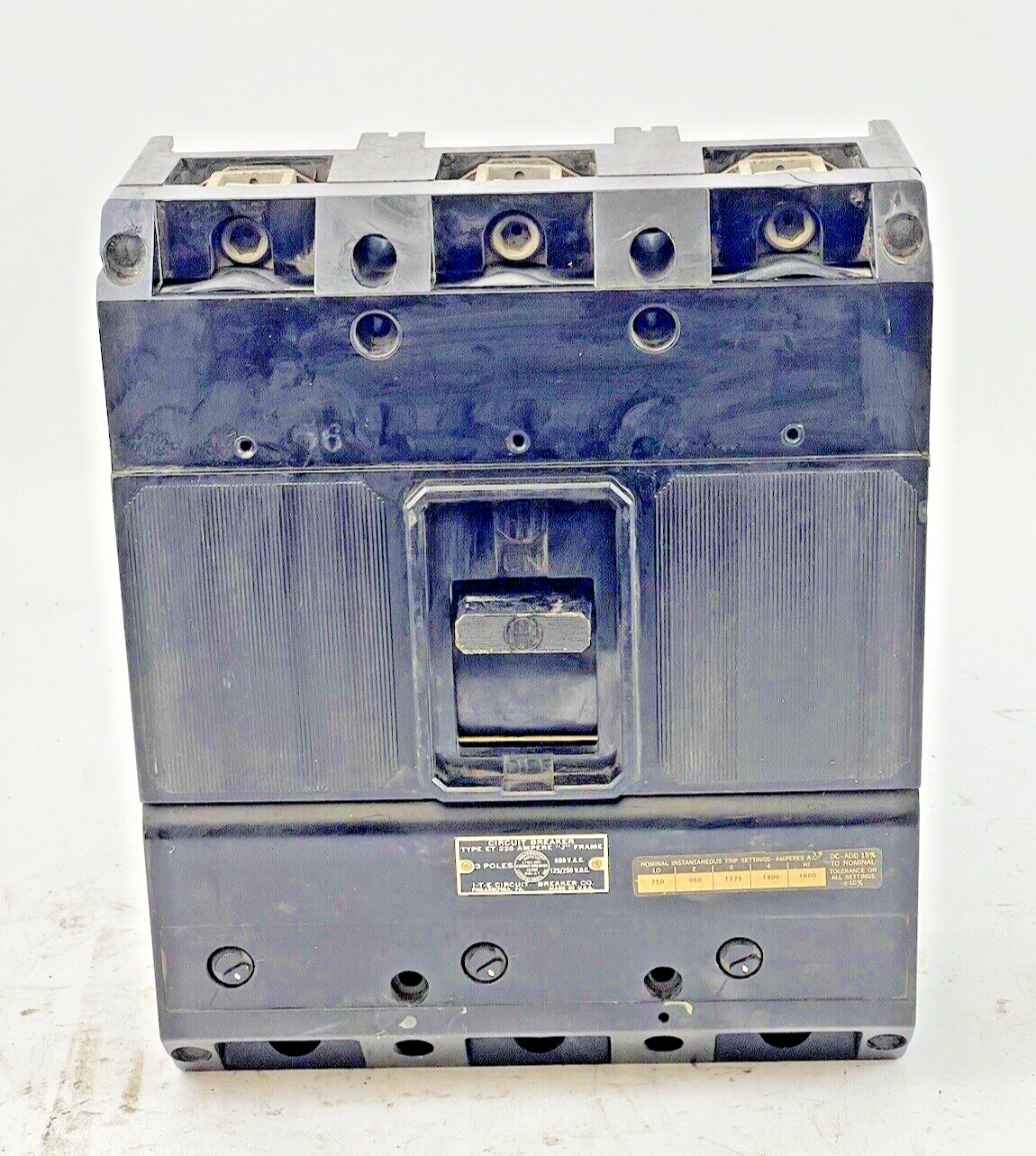 ITE - ET5915 - MAGNETIC TRIP MOLDED CIRCUIT BREAKER - 175 A/ 3 POLE/600 VAC