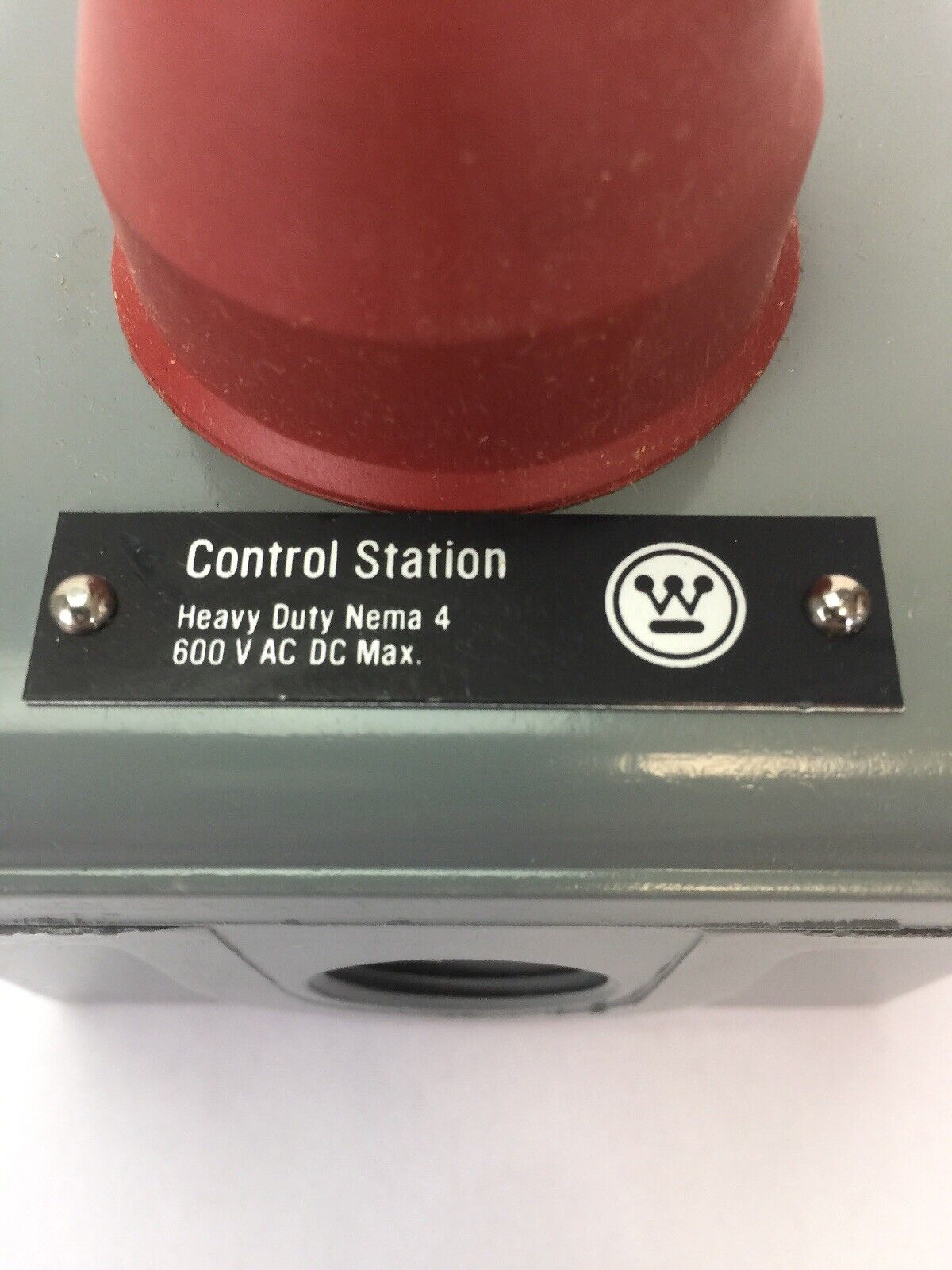 WESTINGHOUSE TYPE HDW PUSHBUTTON CONTROL STATION 600V HEAVY DUTY NEMA 4
