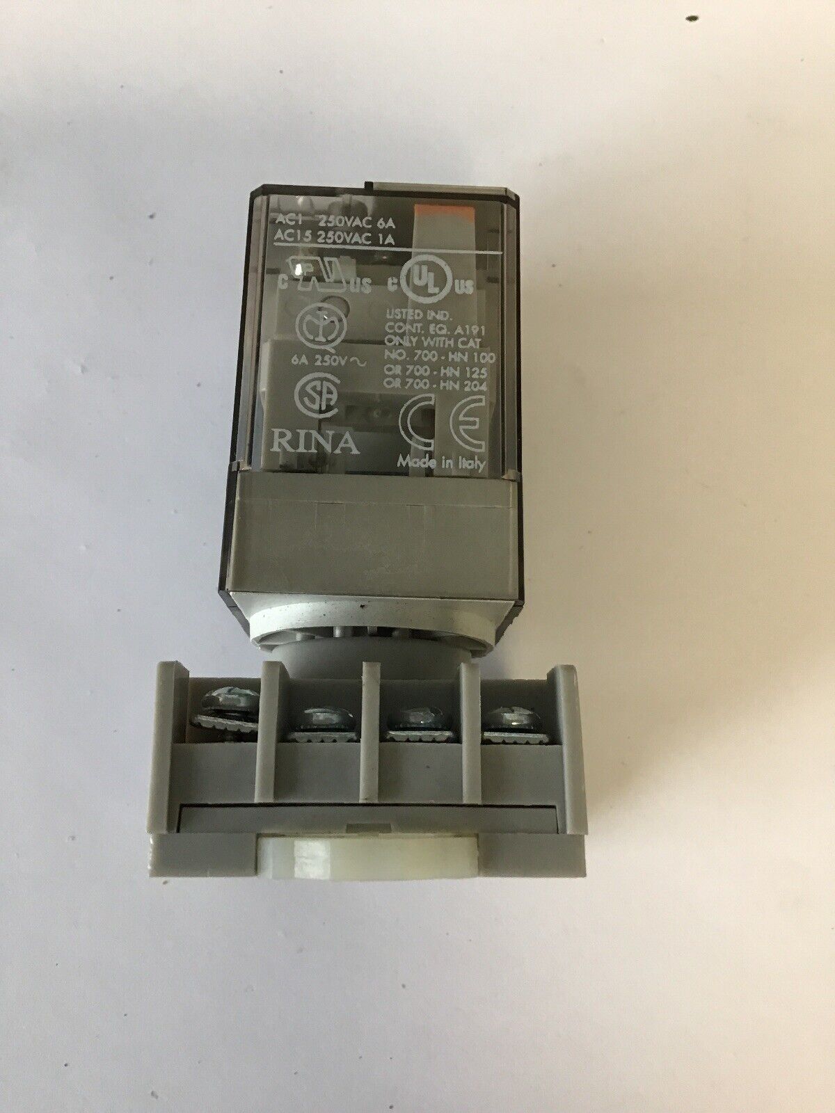 ALLEN BRADLEY 700-HAX2Z24  RELAY 24VDC 250VAC 6A W/ 700-HN125 BASE ***LOTOF4***
