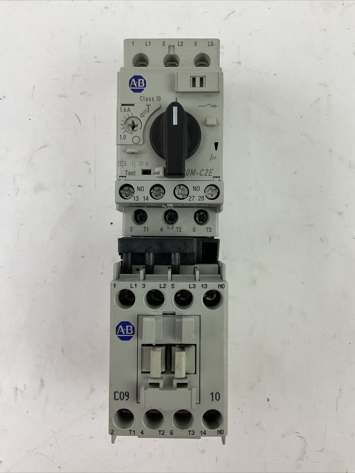 ALLEN BRADLEY ECONOMY STARTER (140M-C2E-B16 1.0-1.6A + 100-C09E*10 COIL 24VDC)
