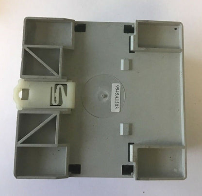 ALLEN BRADLEY 700-ZBR520AZ1 SAFETY RELAY SER.A 120VAC 24VDC 50-60HZ