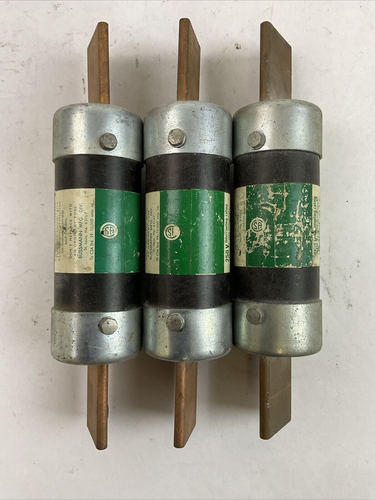 FUSETRON FRN 200 DUAL ELEMENT TIME DEALY FUSE 200AMP 250VAC (LOT OF 3)