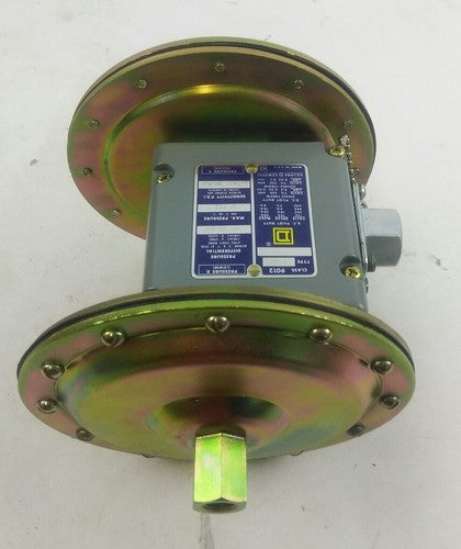 SQUARE D , DIFFERENTIAL PRESSURE SWITCH , 9012, AGW-1, SERIES B 7