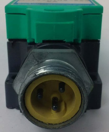 R.B.DENISON NJ15+U+WS-559 , PROXIMITY SENSOR SWITCH, 3 PIN, OUTPUT 20-250VAC 2