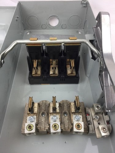 ITE SN424 HEAVY DUTY VACU-BREAK SWITCH WITH CLAMPMATIC CONTACTS 200 AMPS 240 VAC9