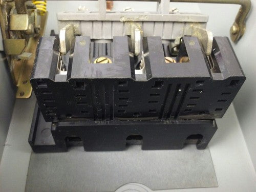 CHALLENGER HD362NFC, SAFETY SWITCH, TYPE 1 INDOOR, 60A, 600VAC/600DC, 3P, USED7