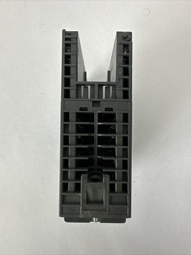 SIEMENS SIMATIC S7-300 1P 6ES7 322-1BL00-0AA0 DIGITAL OUTPUT MODULE2