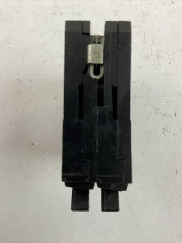 CROUSE-HINDS MM2020 TWIN 2POLE CIRCUIT BREAKER 20/20AMP 120/240VAC5