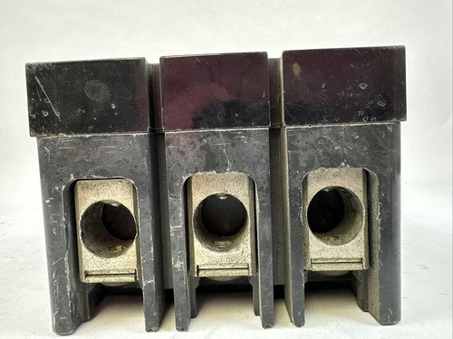 CUTLER HAMMER KS320400D CIRCUIT BREAKER MODEL D 400AMP 240VAC 250VDC 3POLE2