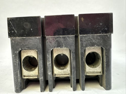 CUTLER HAMMER KS320400D CIRCUIT BREAKER MODEL D 400AMP 240VAC 250VDC 3POLE2