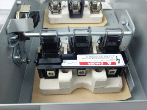 SIEMENS F352H, SER. A, 600VAC, 60A, 3PH, H.D. TYPE 12 ENCLOSED SWITCH INDOOR,NEW7