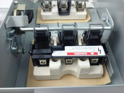 SIEMENS F352H, SER. A, 600VAC, 60A, 3PH, H.D. TYPE 12 ENCLOSED SWITCH INDOOR,NEW7