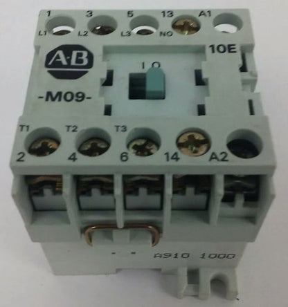 ALLEN BRADLEY 100-M09NZ*3 SER. A CONTACTOR AC-500V-20A, 600V MAX 12A, 24VDC COIL0
