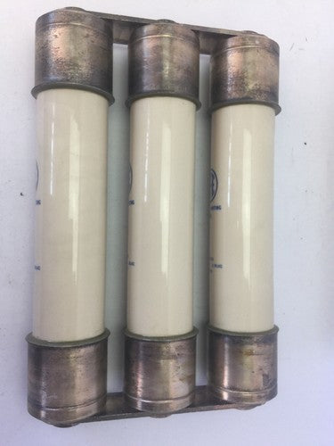 ITE 427518 369A CURRENT LIMITING FUSE 300E AMPS 1