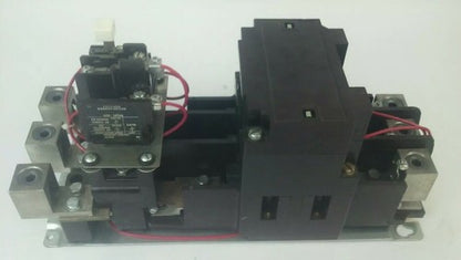 CUTLER HAMMER SIZE 5 STARTER 240V COIL W/ 42-2807-3 300/5 CURRENT TRANSFORMER7