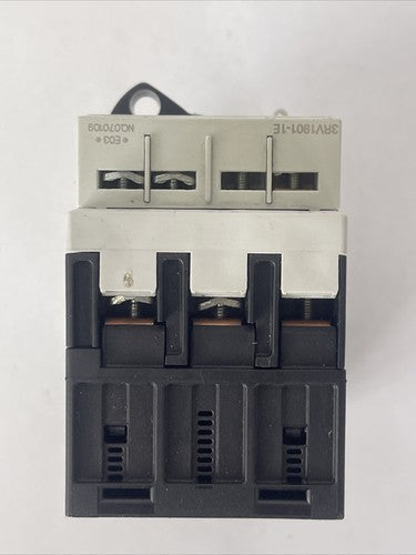SIEMENS 3RV1011-1CA15 MOTOR PROTECTION CLASS 10 600VAC 2HP 33A TRIP 1.8-2.5A3