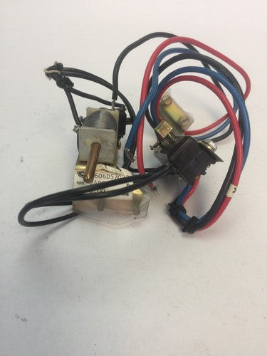 WESTINGHOUSE/CUTLER HAMMER 2606D57G27 SHUNT TRIP 24VDC 8AMP W/ AUXILIARY SWITCH 2