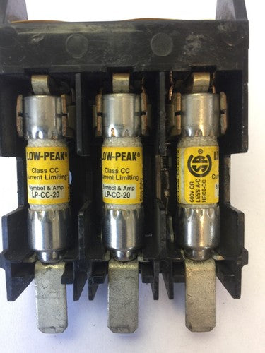 BUSSMAN OPM-CC FUSE BLOCK 30A 600V WITH LP-CC-20 LOW-PEAK FUSE 20A 600V7