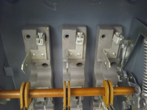 FPE 1632 TYPE A FUSIBLE SAFETY SWITCH 3P, 60A, 240VAC, 4 WIRE, 3 BLADES,7 1/2HP 7