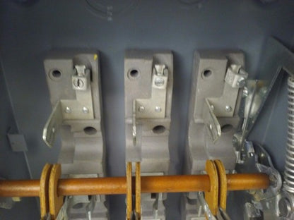 FPE 1632 TYPE A FUSIBLE SAFETY SWITCH 3P, 60A, 240VAC, 4 WIRE, 3 BLADES,7 1/2HP 7