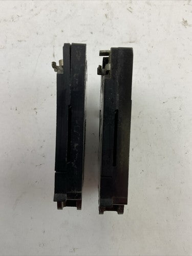 CROUSE-HINDS MM115 CIRCUIT BREAKER 15AMP 1POLE 120/240VAC RIGHT CLIP (LOT OF 2)3