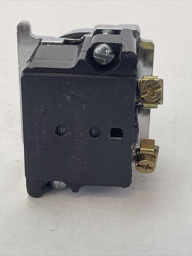 CUTLER HAMMER 10250T182N STD. IND. LIGHT TRANS. 1 HOLE MTG. 240V 50-60HZ6