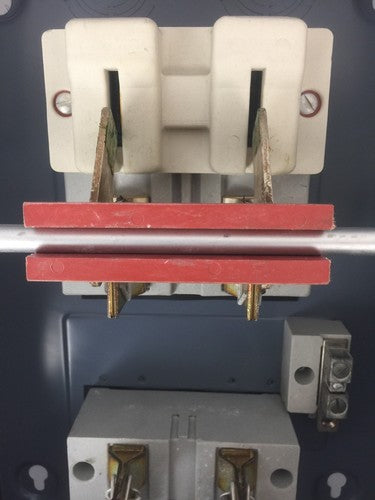 ARROW HART 24229 FUSIBLE HD SWITCH 3SN POLES 100AMP 240VAC 15HP NEMA 1 ENCLOSURE10