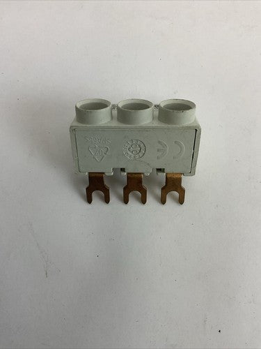 SIEMENS 3VU9135-1BB01 BUS BAR 690V 63A (LOT OF 8)4