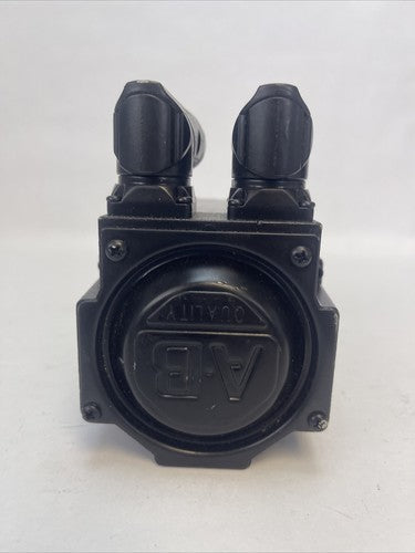 ALLEN BRADLEY MPL-B330P-SJ72AA SERVO MOTOR SER A 5000RPM 1.8/2.4 kW/HP 6.1AMP4