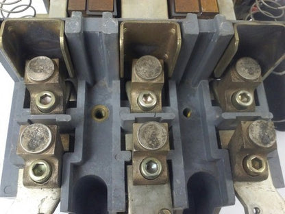 WESTINGHOUSE GCA4530 AC CONTACTOR, 600V MAX, FLA 260A-LRA 1500A, 120V COIL, USED2