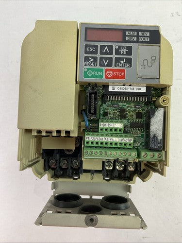 YASKAWA CIMR-VU4A0009FAA AC DRIVE OUTPUT 0-480VAC 3PH 8.8/7.2A INPUT 380-480VAC0