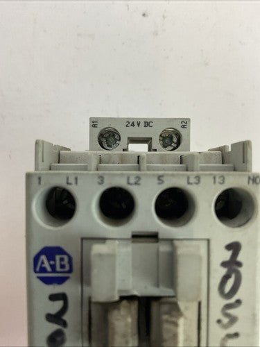 ALLEN BRADLEY STARTER (100-C09Z*10 SER A CONTACTOR COIL 24VDC + 193-EA4EB SER B)8