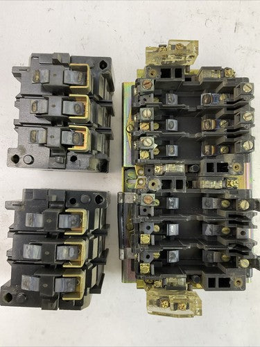 SQUARE D 8702SD02 REVERSING CONTACTOR SER A 600V 25HP 31063-409-38 COIL 120V 60H6