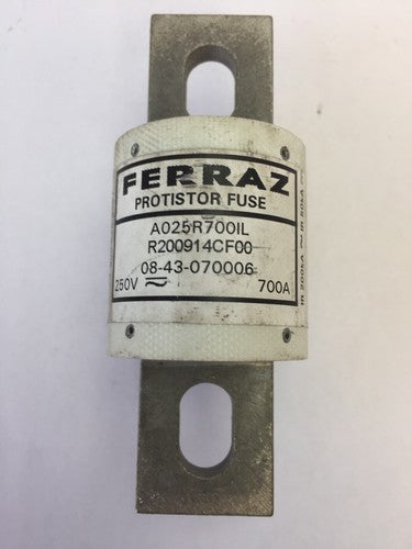 FERRAZ SHAWMUT A025R700IL PROTISTOR FUSE 250VAC 700AMP0