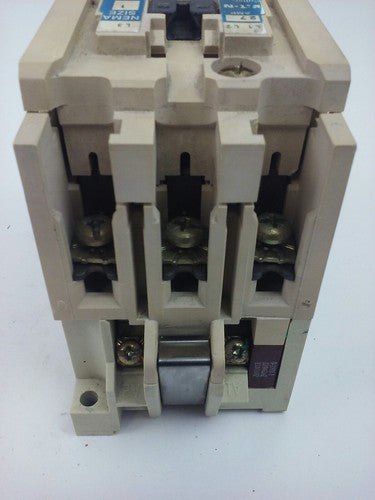 CUTLER HAMMER CN15DN3, SER. B1, CONTACTOR, 3PH, 3P, 27A, 600V, 10HP, 60HZ, NEW6