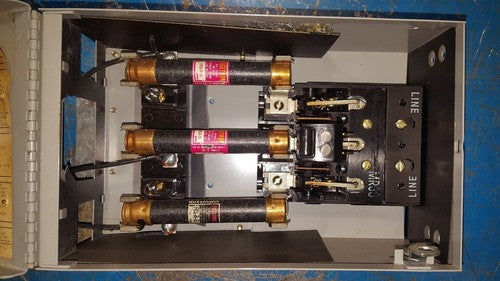 GE THFP361L TYPE QMR FUSIBLE PANELBOARD SWITCH 3P 30A 600V 20HP NO HARDWARE3